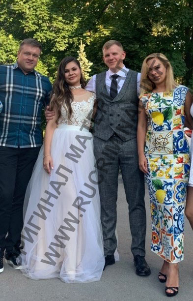 свадьба Игнатенко на которой старый губернатор Николай Любимов с женой и дочерьми